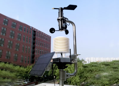 太阳能远程监测气象站
